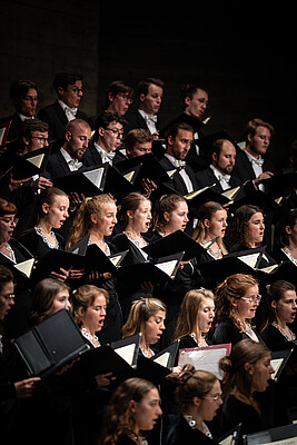 Banner Mendelssohns „Paulus“. Akademie für Alte Musik und die Audi Jugendchorakademie